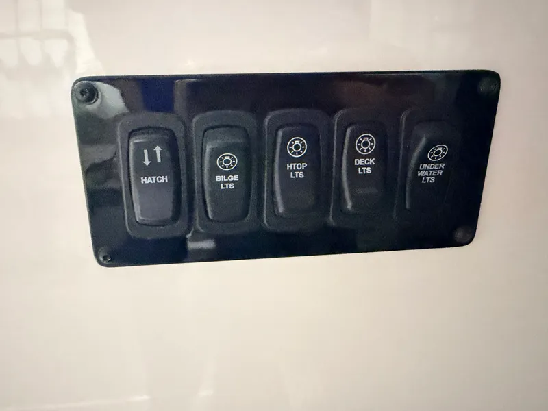 Slide: The Image of 2019 Regal 42 Grande Coupe - 7837952