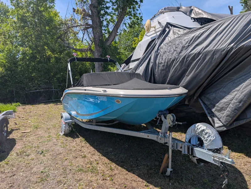 The Image of 2023 Bayliner Element M17 - 7838030