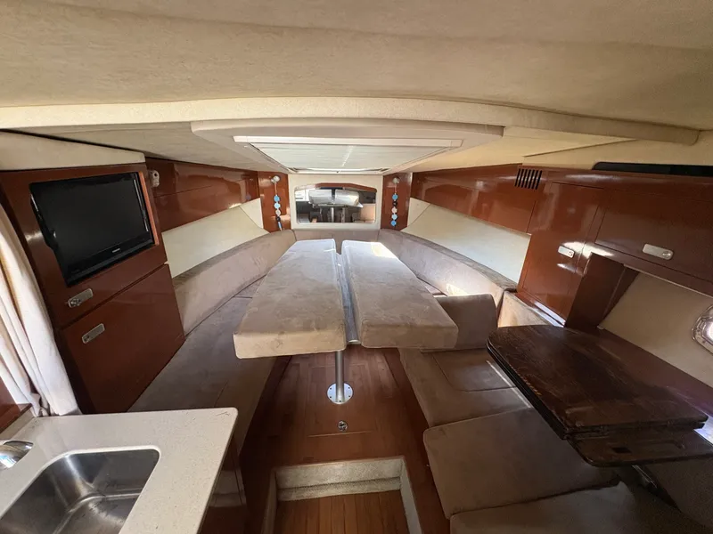 Slide: The Image of 2010 Sea Ray 310 Sundancer - 7838084