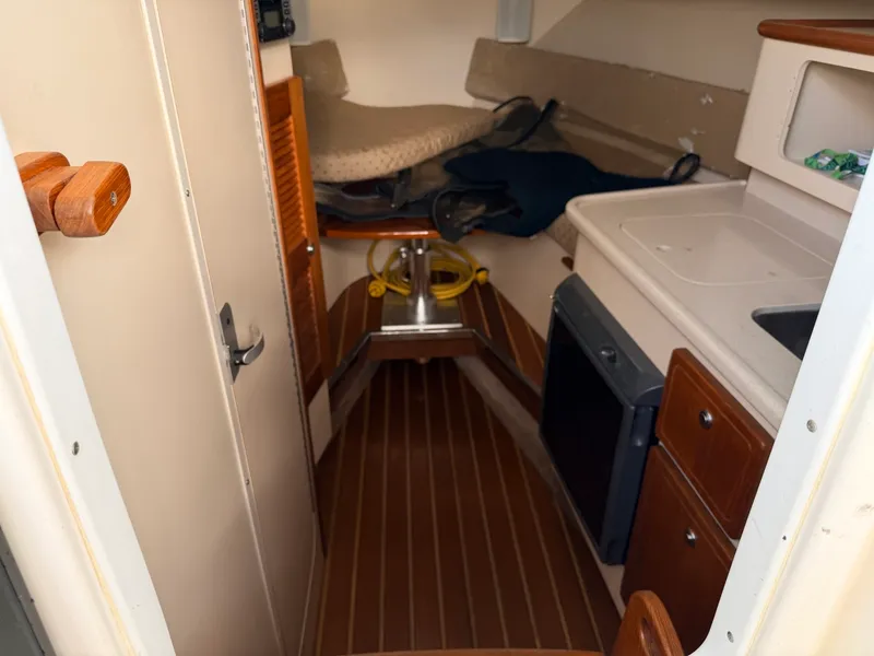 Slide: The Image of 2006 Pursuit 3070 - 7838149