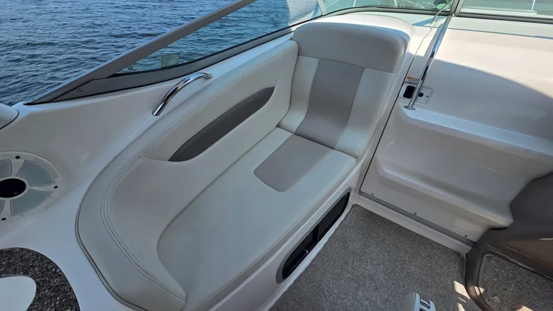 Slide: The Image of 2011 Chaparral 270 Signature - 7838373