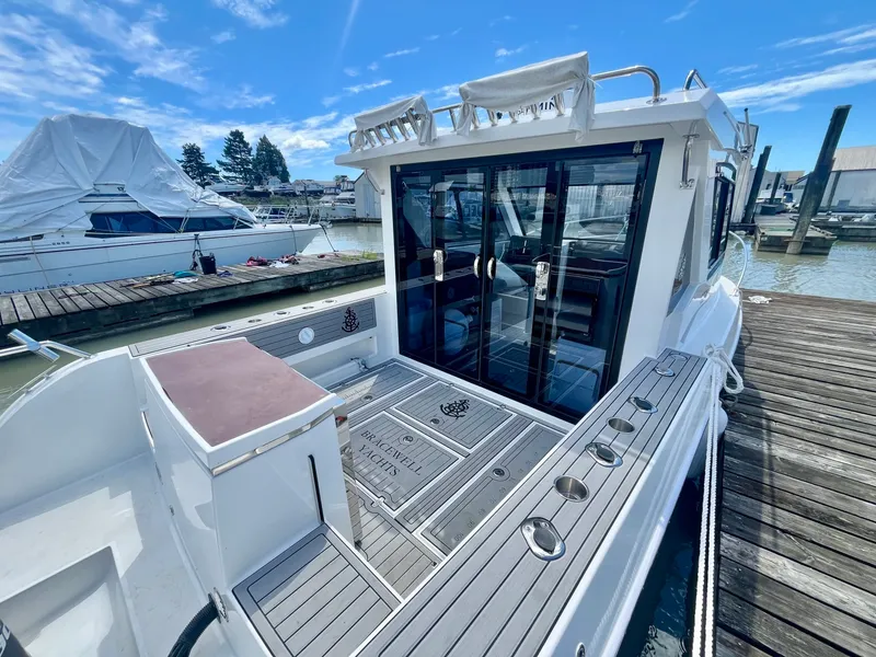 Slide: The Image of 2025 Commander 27 Sportfisher - 7838476