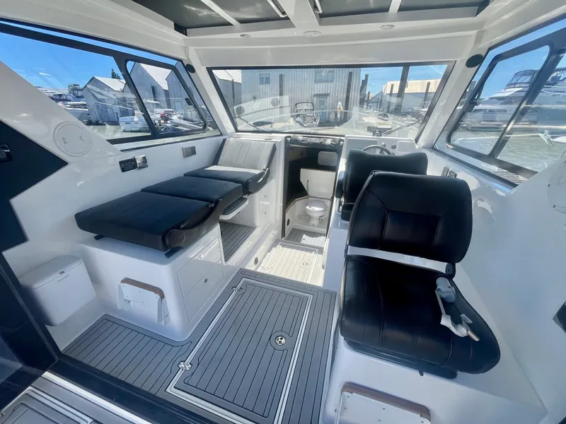 Slide: The Image of 2025 Commander 27 Sportfisher - 7838485