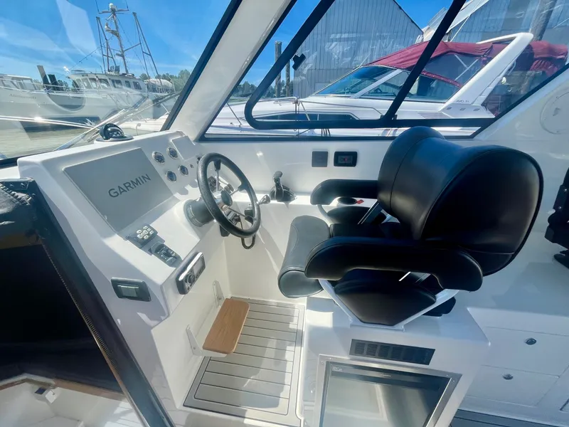 Slide: The Image of 2025 Commander 27 Sportfisher - 7838487