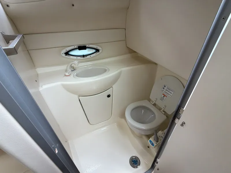 Slide: The Image of 2007 Bayliner 245 - 7838573