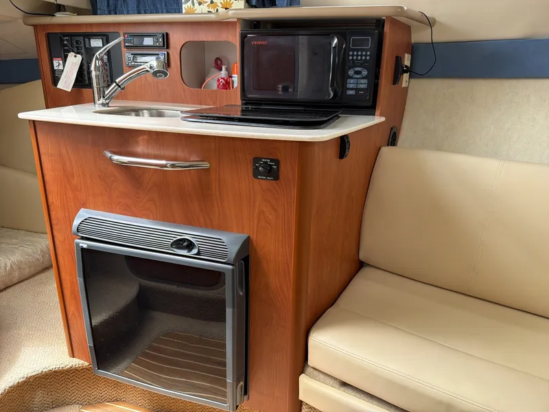 Slide: The Image of 2007 Bayliner 245 - 7838567