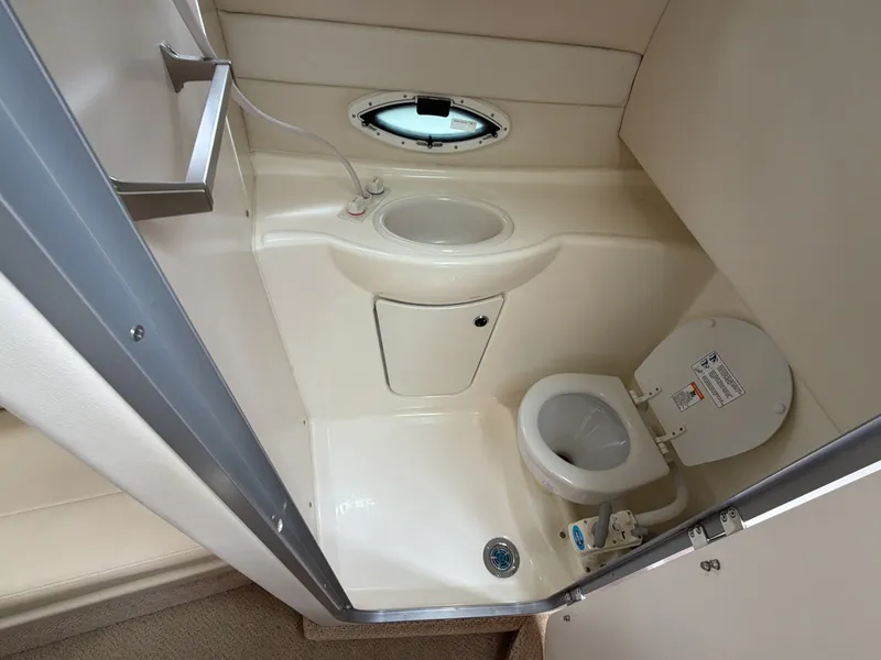 Slide: The Image of 2007 Bayliner 245 - 7838575
