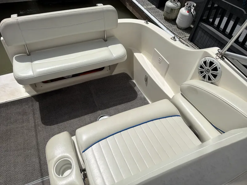 Slide: The Image of 2007 Bayliner 245 - 7838582