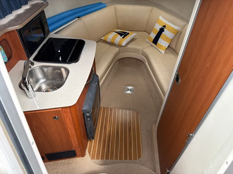 Slide: The Image of 2007 Bayliner 245 - 7838559