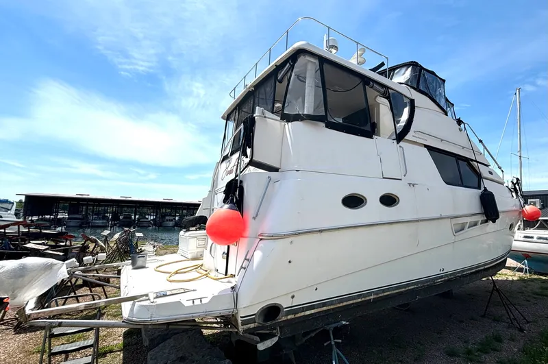 Slide: The Image of 1999 Silverton 453 Motor Yacht - 7838590