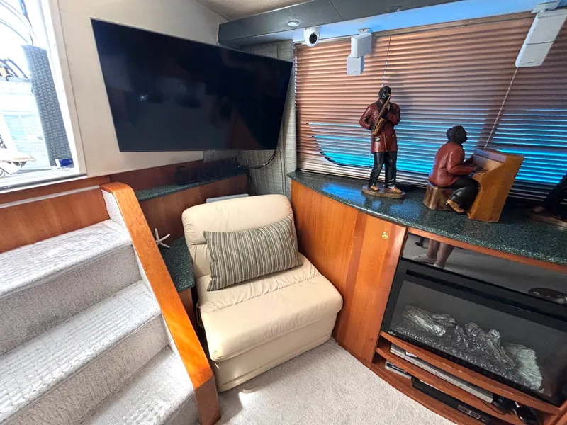 Slide: The Image of 1999 Silverton 453 Motor Yacht - 7838621