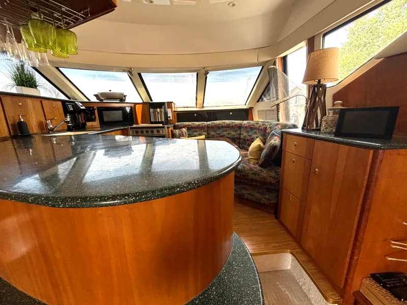 Slide: The Image of 1999 Silverton 453 Motor Yacht - 7838625