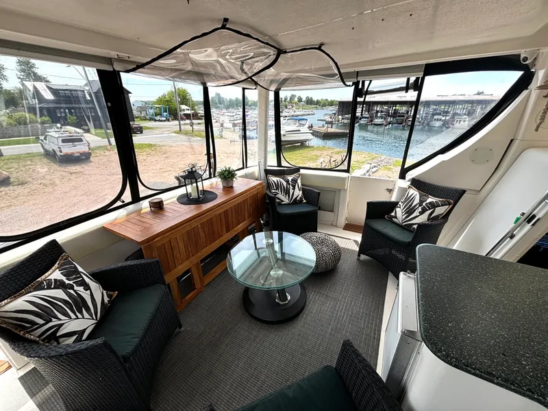 Slide: The Image of 1999 Silverton 453 Motor Yacht - 7838592