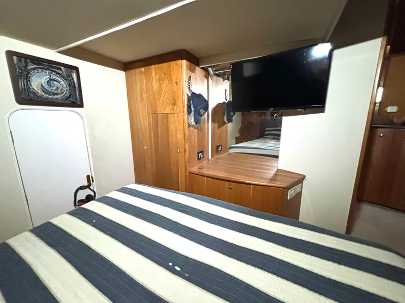 Slide: The Image of 1999 Silverton 453 Motor Yacht - 7838638