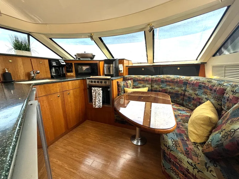 Slide: The Image of 1999 Silverton 453 Motor Yacht - 7838626