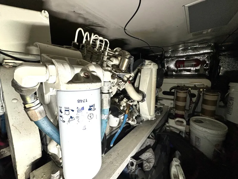 Slide: The Image of 1999 Silverton 453 Motor Yacht - 7838652