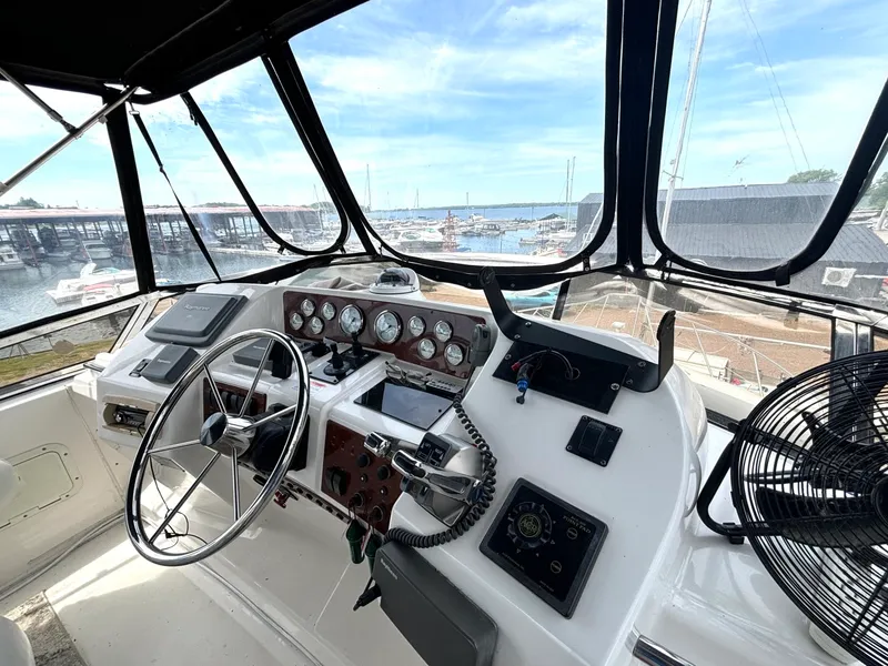 Slide: The Image of 1999 Silverton 453 Motor Yacht - 7838602