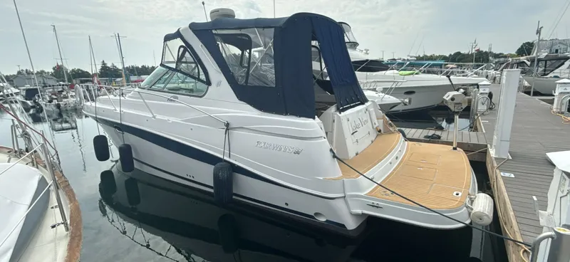 Slide: The Image of 2005 Four Winns 378 Vista - 7838661