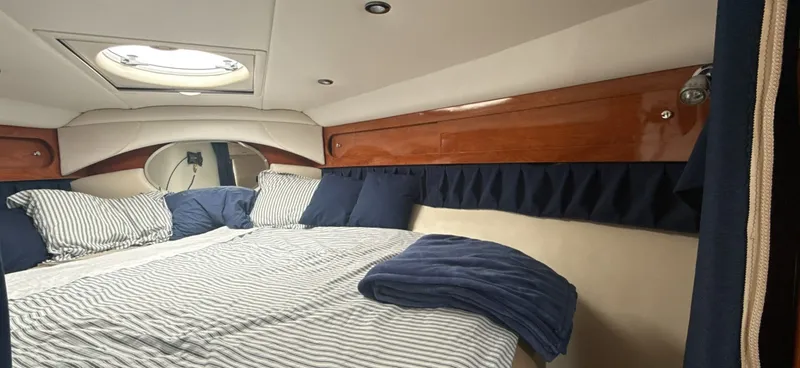 Slide: The Image of 2005 Four Winns 378 Vista - 7838721