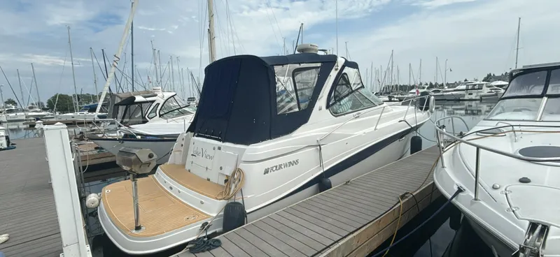 The Image of 2005 Four Winns 378 Vista - 7838658