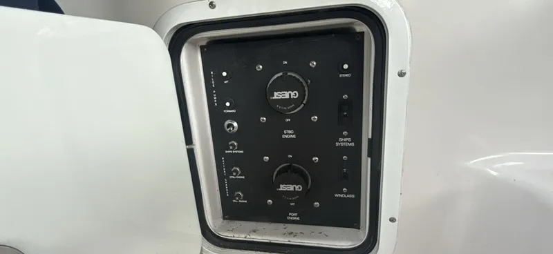 Slide: The Image of 2005 Four Winns 378 Vista - 7838671