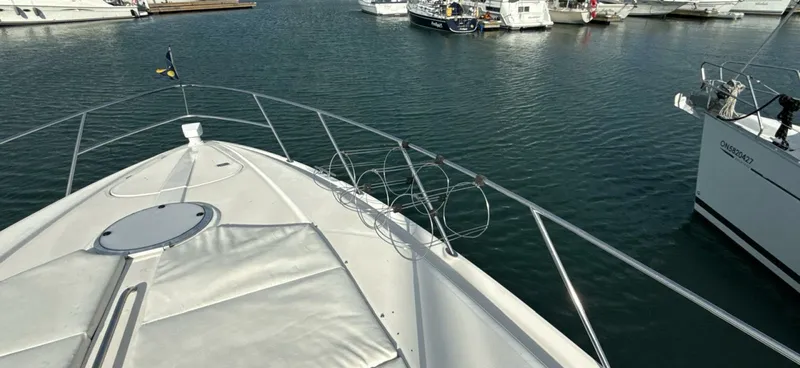 Slide: The Image of 1998 Bayliner 4085 Avanti - 7838782