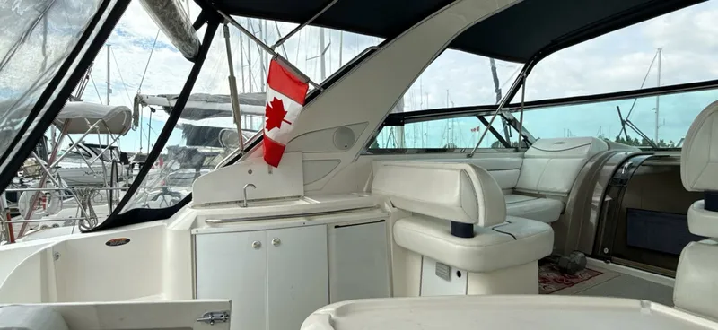 Slide: The Image of 1998 Bayliner 4085 Avanti - 7838789
