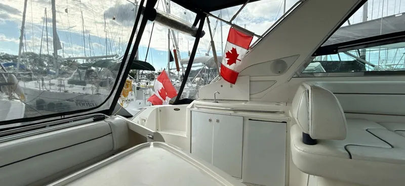 Slide: The Image of 1998 Bayliner 4085 Avanti - 7838790