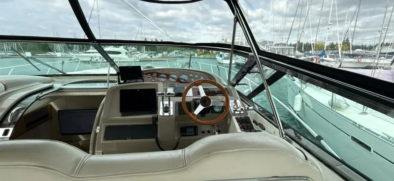 Slide: The Image of 1998 Bayliner 4085 Avanti - 7838796