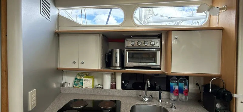 Slide: The Image of 1998 Bayliner 4085 Avanti - 7838819