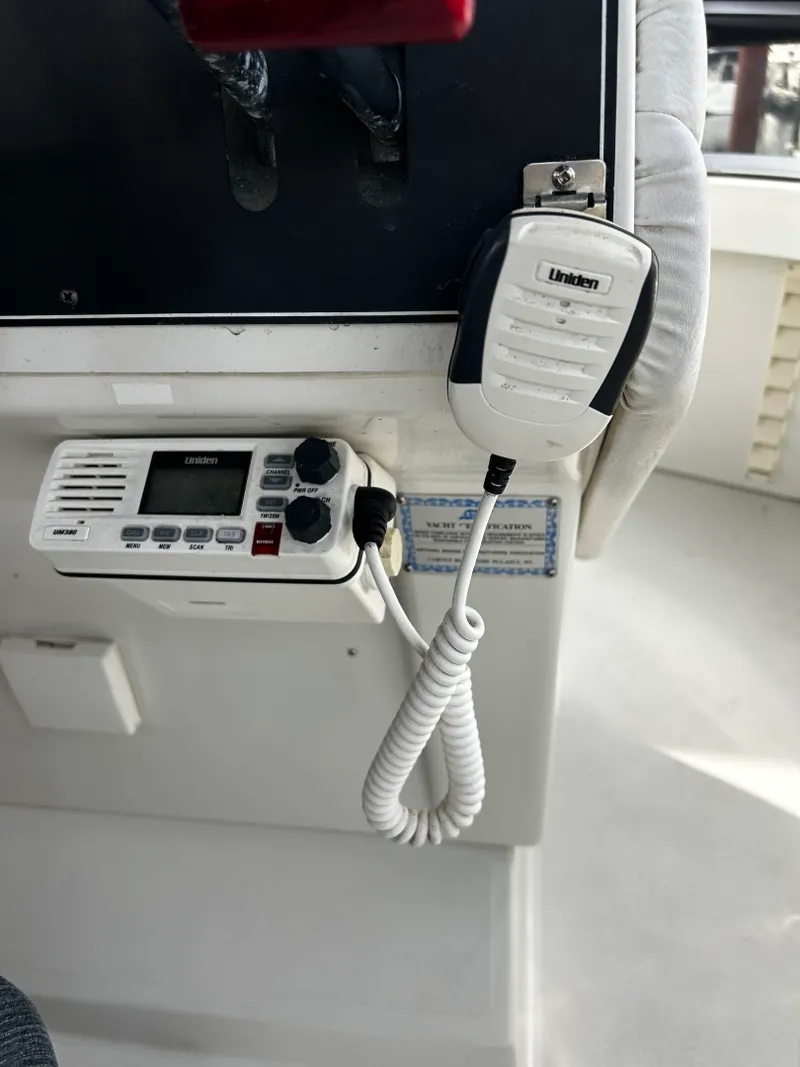 Slide: The Image of 1994 Carver 390 - 7839098