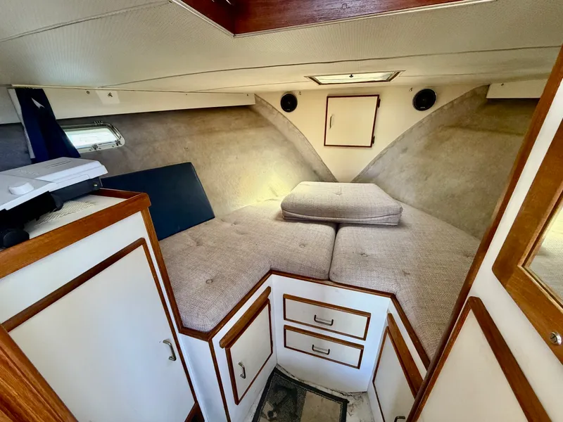 Slide: The Image of 1986 Tollycraft  30 Sedan - 7839126