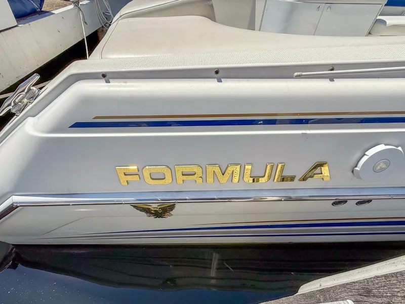 Slide: The Image of 2001 Formula 280 SS - 7839140