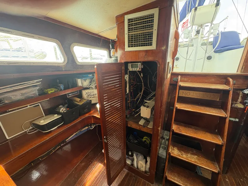 Slide: The Image of 1980 Gulfstar 50 CC Ketch - 7839174