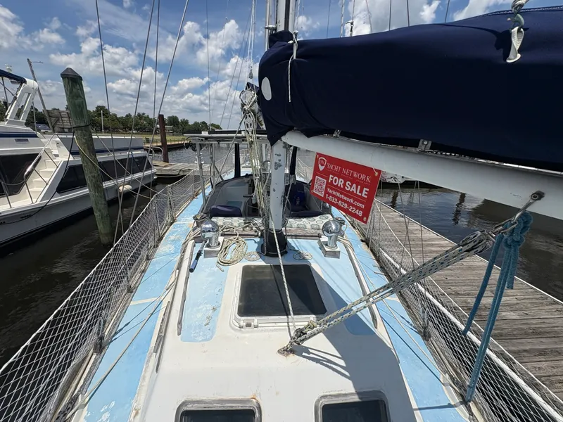 Slide: The Image of 1980 Gulfstar 50 CC Ketch - 7839161