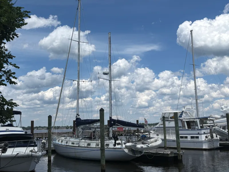 Slide: The Image of 1980 Gulfstar 50 CC Ketch - 7839155