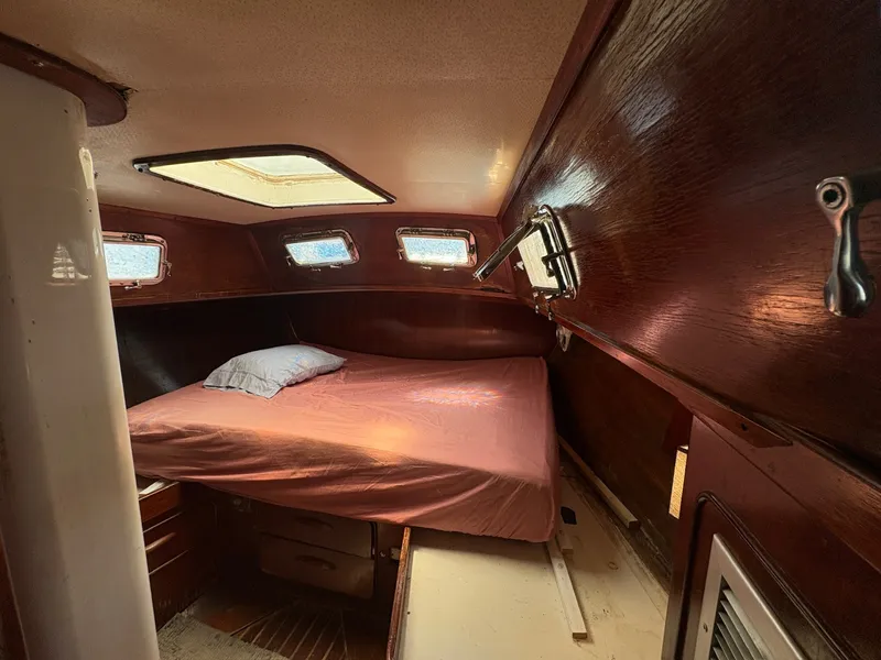 Slide: The Image of 1980 Gulfstar 50 CC Ketch - 7839184