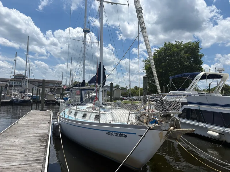 Slide: The Image of 1980 Gulfstar 50 CC Ketch - 7839159