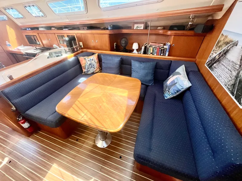 Slide: The Image of 2005 Hunter  41 Aft Cabin - 7839258