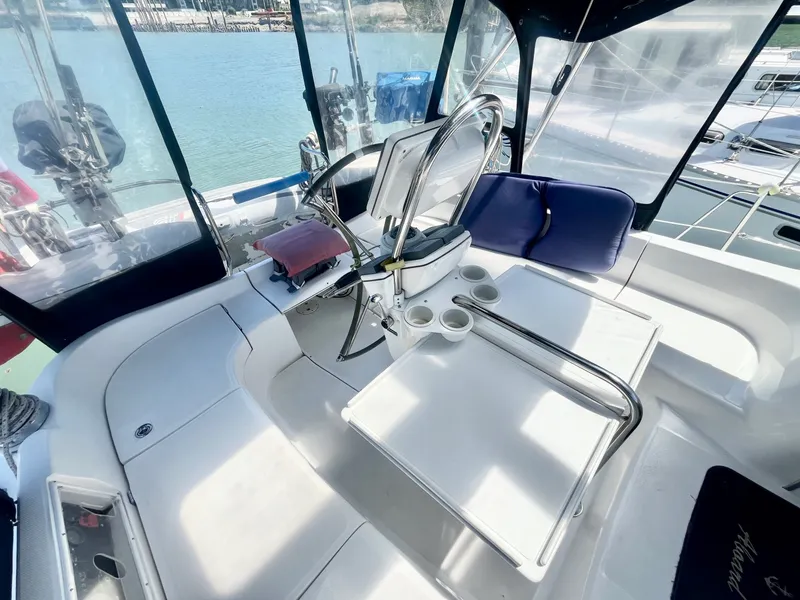 Slide: The Image of 2005 Hunter  41 Aft Cabin - 7839246