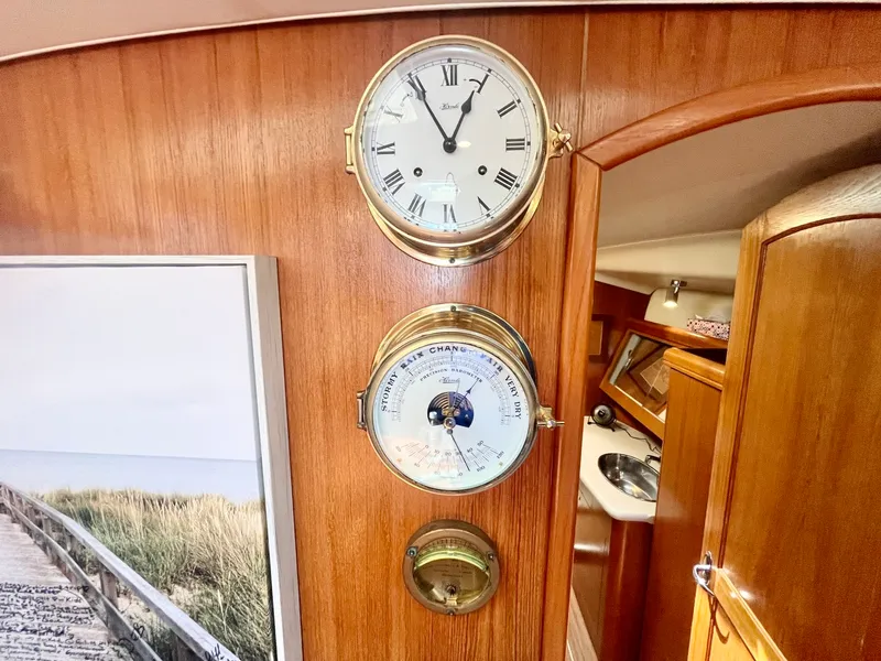 Slide: The Image of 2005 Hunter  41 Aft Cabin - 7839269