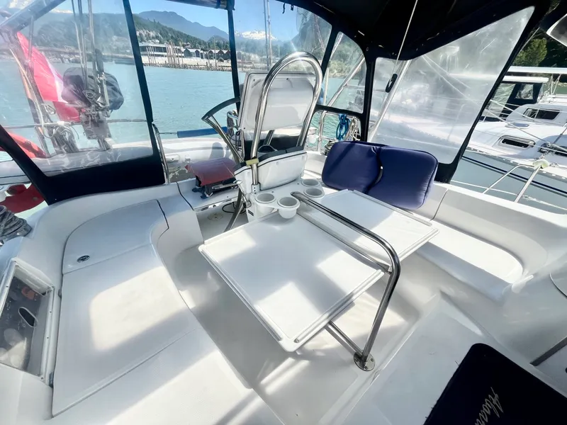 Slide: The Image of 2005 Hunter  41 Aft Cabin - 7839247