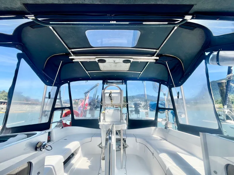 Slide: The Image of 2005 Hunter  41 Aft Cabin - 7839251