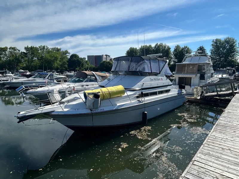 The Image of 1990 Carver 380 Santego - 7839287