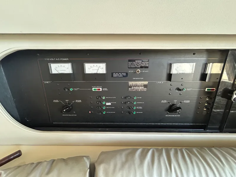 Slide: The Image of 1990 Carver 380 Santego - 7839321
