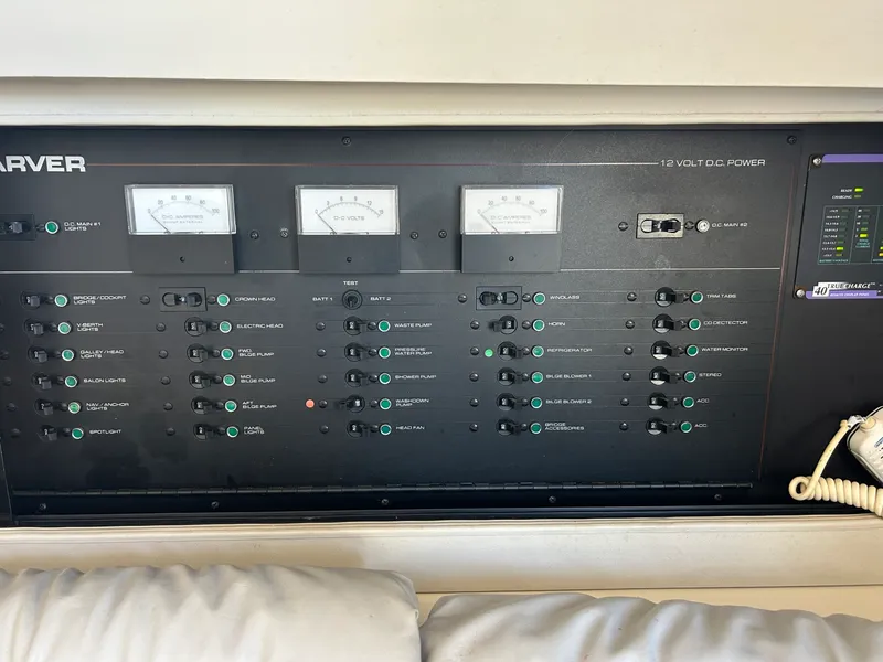 Slide: The Image of 1990 Carver 380 Santego - 7839323