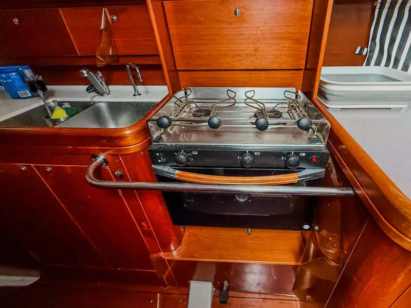 Slide: The Image of 2005 Beneteau Oceanis Clipper 423 - 7839361