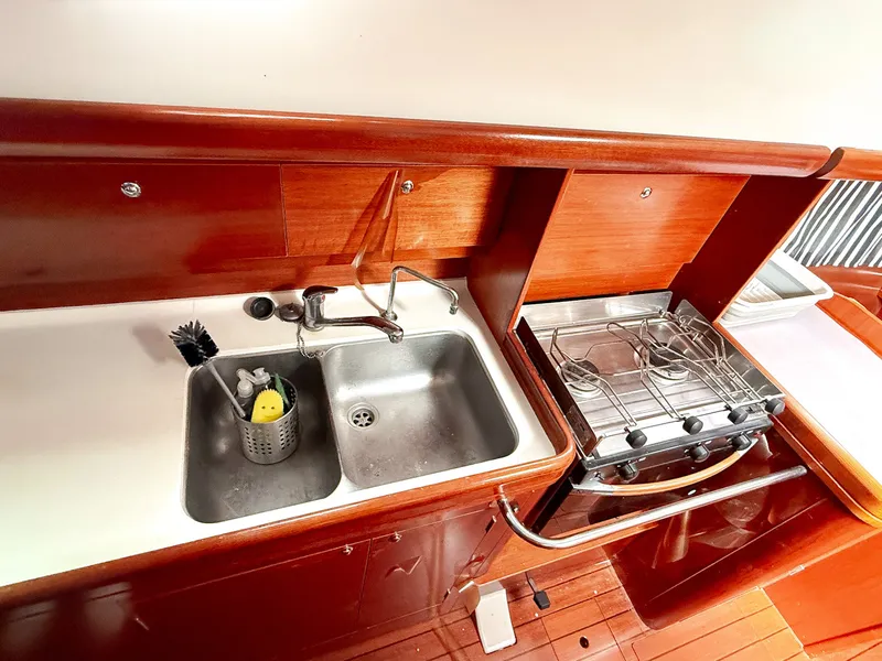 Slide: The Image of 2005 Beneteau Oceanis Clipper 423 - 7839362