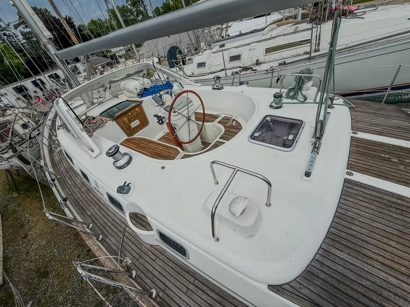Slide: The Image of 2005 Beneteau Oceanis Clipper 423 - 7839342