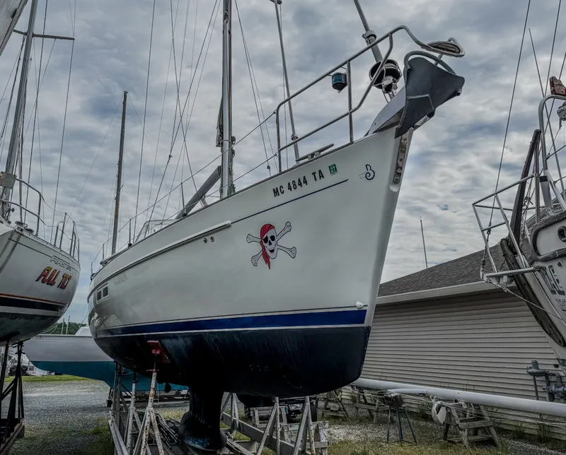 Slide: The Image of 2005 Beneteau Oceanis Clipper 423 - 7839338